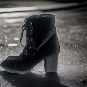 YOKI Black Velvet Chunky Gothic Boots Women's Size 8.5